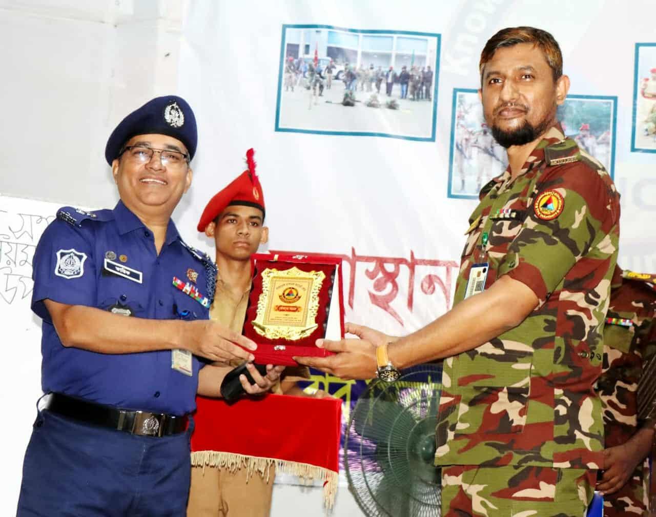 নাটোরে সড়ক নিরাপত্তা বিষয়ে সচেতনতামূলক কর্মশালা — শিক্ষার্থীদের করণীয় নিয়ে পরামর্শ পুলিশ সুপারের